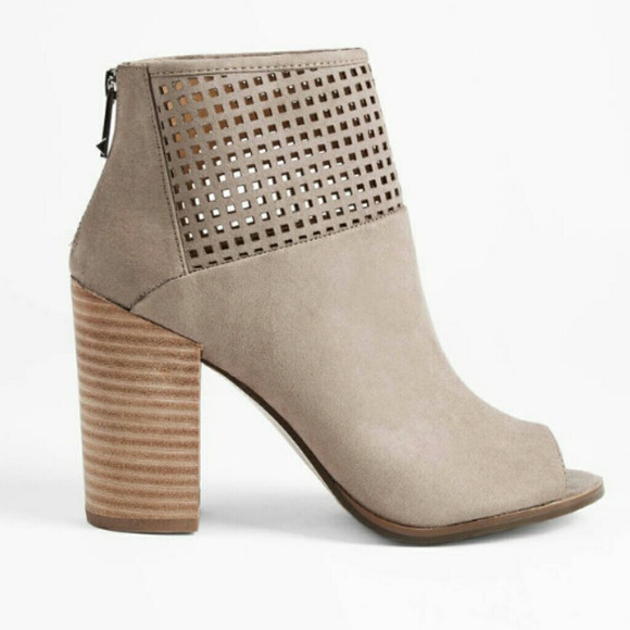 Open toe ankle boots - Picture 2 of 3